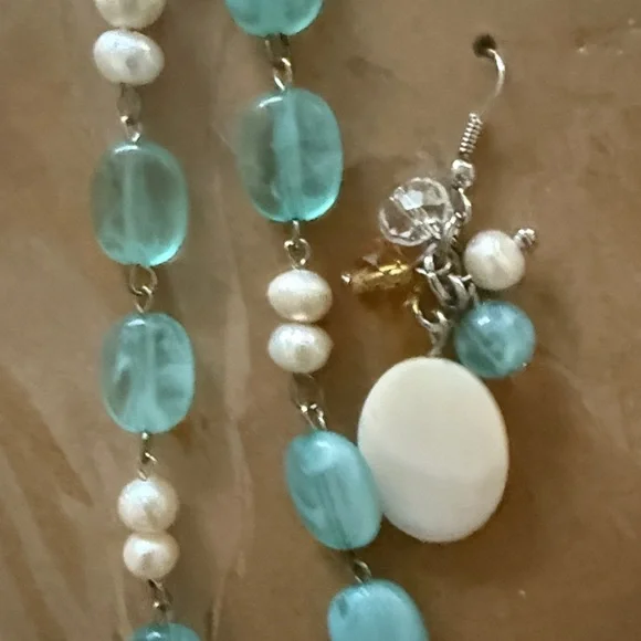 Marbella & Ashford Aqua and White Necklace Set - Picture 3 of 4